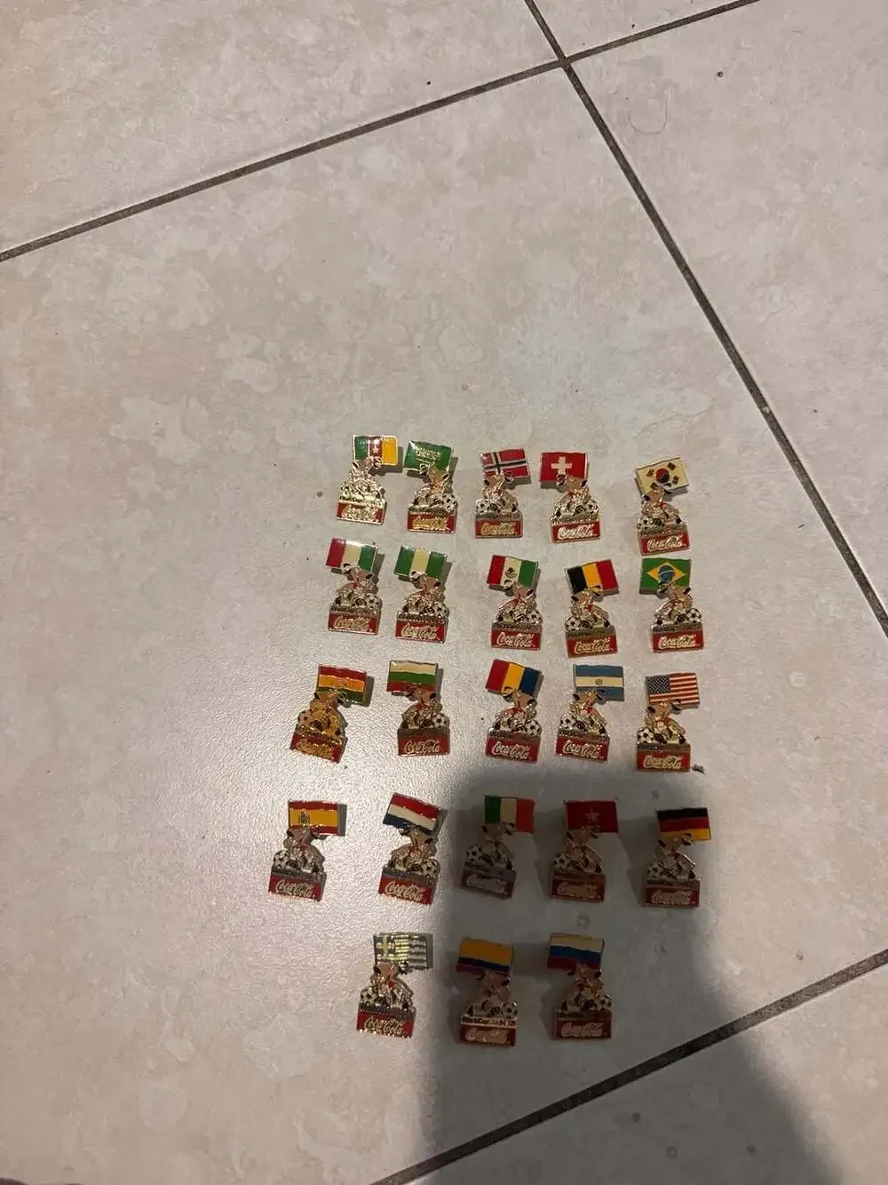 Vintage Coca-Cola 1994 FIFA World Cup USA Striker Mascot Flag Pin Collection - L
